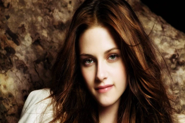 Kristen Stewart in 'The Late Late Show'